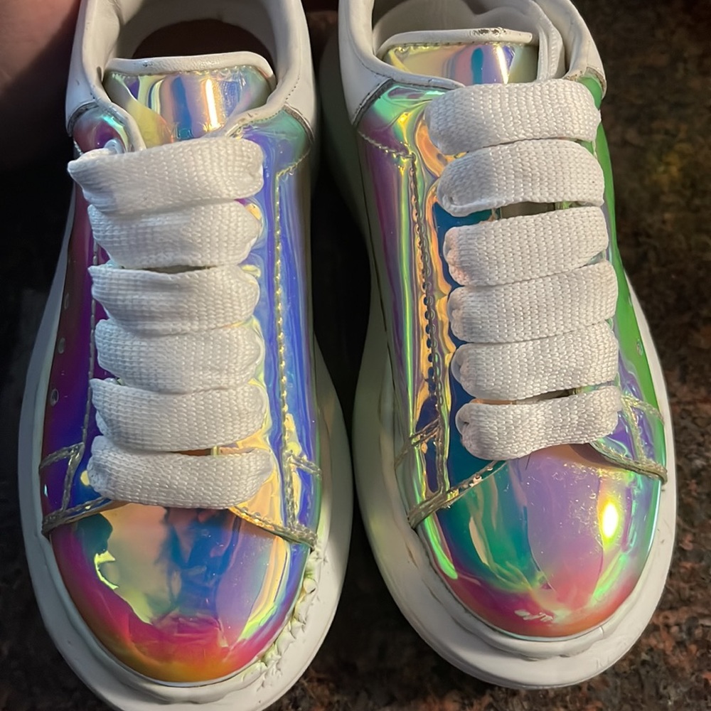 Toddler Alexander McQueen Kids
Oversized holographic-effect sneakers - Picture 6 of 6